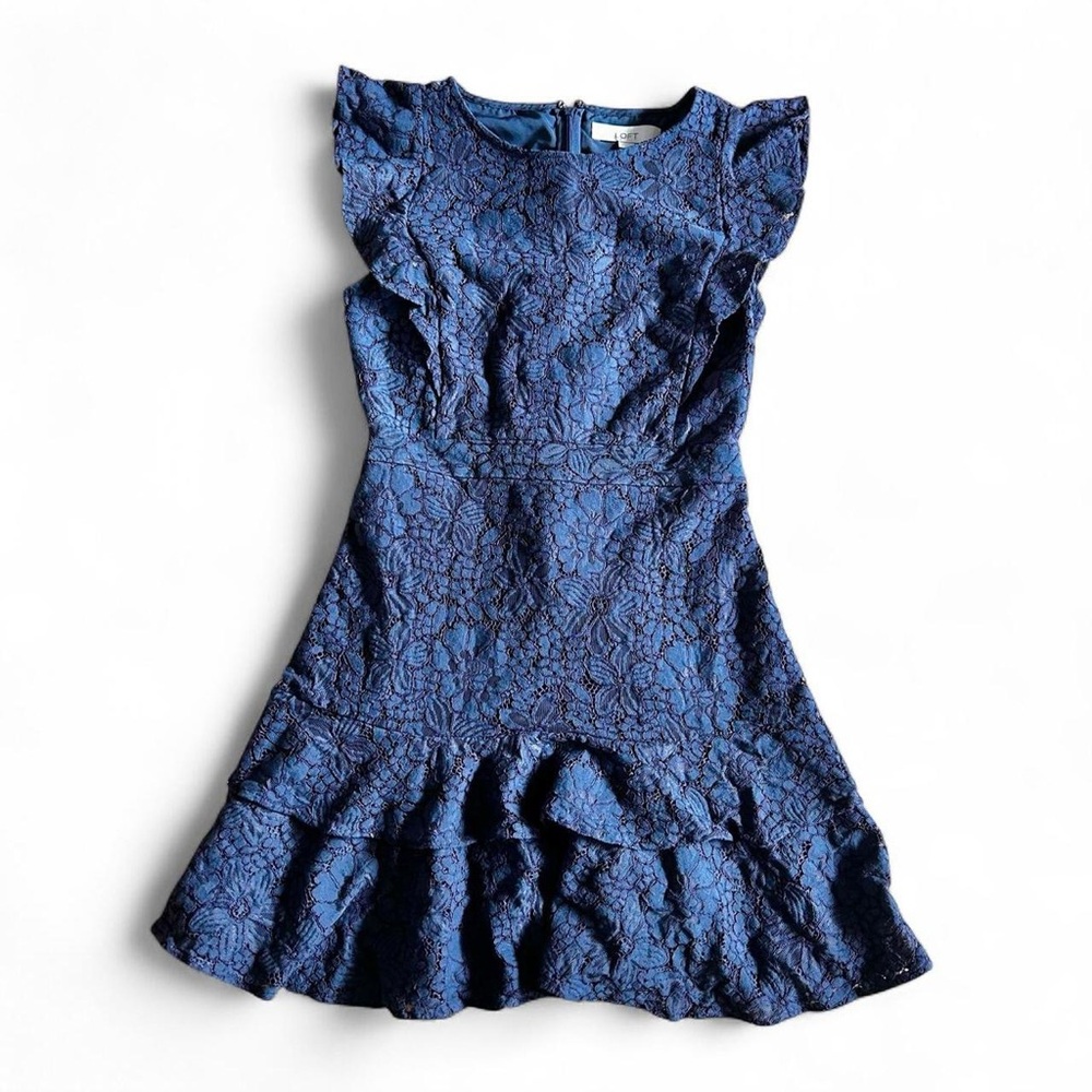 LOFT grey lace mini summer dress with ruffle hem and cap sleeves sz 2